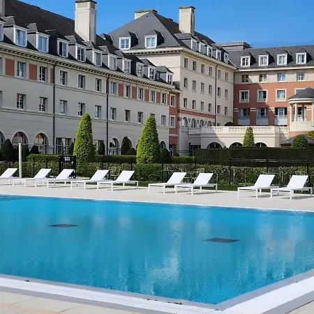 Hotel Dream Castle Marne La Vallee 4*