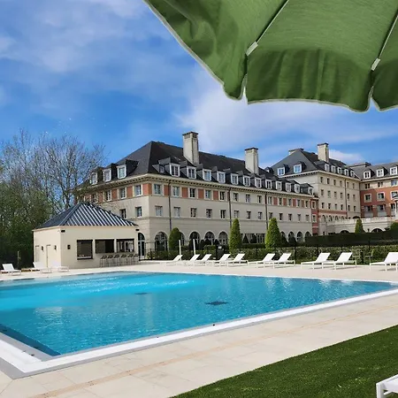 Dream Castle Marne La Vallee Hotell 4*