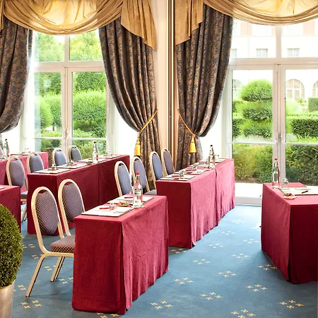 Hotell Dream Castle Marne La Vallee 4*