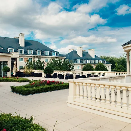 Hotell Dream Castle Marne La Vallee 4*